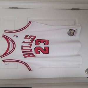 Michael Jordan Bulls Jersey Official